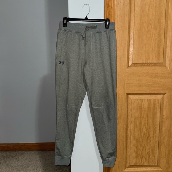 Under Armour Men's Loose Gray Athletic Sportstyle Tricot Joggers Size Medium - Picture 2 of 5